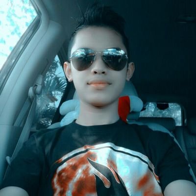 said honest to others if you want to be trusted. Birtday 04 Mei. PINBB : 7E81EF95