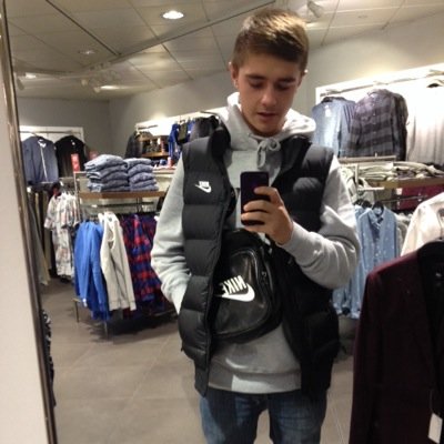 follow me on insta : Bond_Joeee
