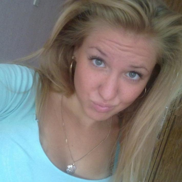 Ich bin Single! Interesse? Ich freue mich über Nachrichten! Kannst mir auf http://t.co/Wre52dLmol  schreiben. Nickname: aleda