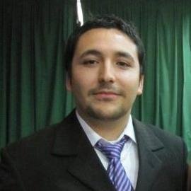Irresponsable, impuntual, no leo mucho, ademas, sufro de  alcoholismo. Me cago en el  mundo virtual.