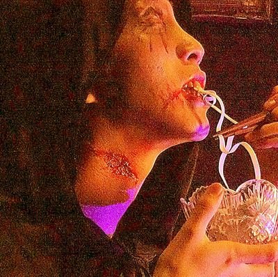 このつぶやきは妄想です。
某所では香川と名乗っていました。
All my reference is delusion. Just kidding, you know.