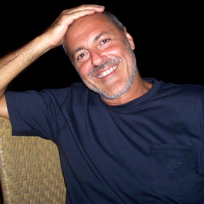 scrittore, ex-giornalista, ma sempre senza spirito gregario