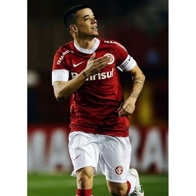 Não me arrependo desse amor quando a promessa começou que o vermelho e branco do inter eu iria defender até morrer⚪