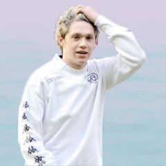 Free follow  please follow @Queenjyehoran just ask for a follow back :) x