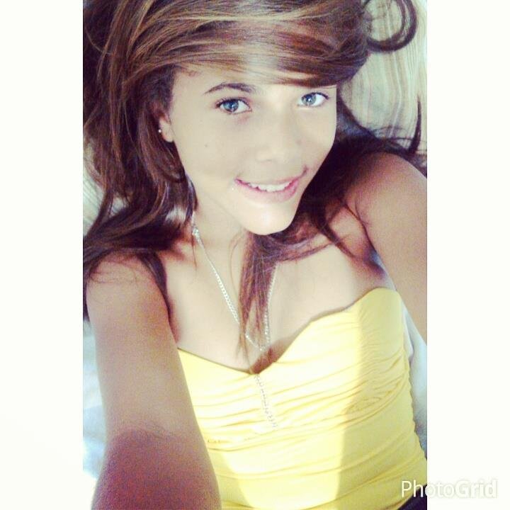E quem é feliz , ^_^, faz feliz aos outros :*
