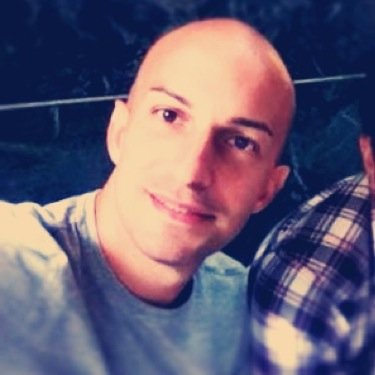 mic_dec's profile picture. Law student – #communication consultant – Italian Army reserve Officer