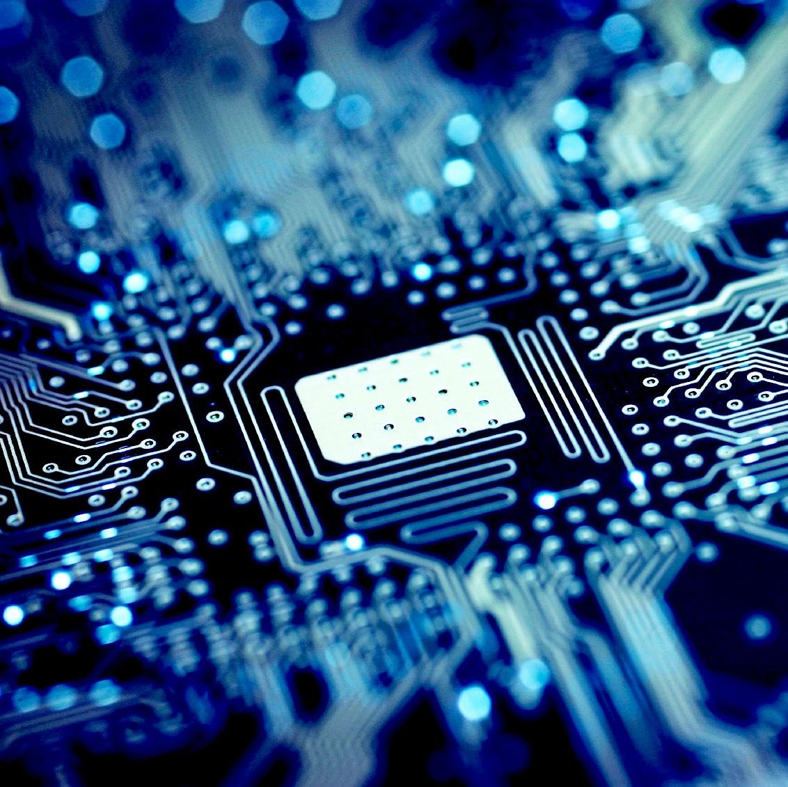 Reinventing technology / apps / innovations / big data / growth hacking
