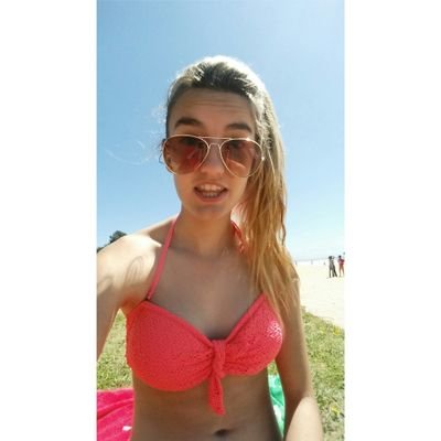 if she had wings, she would fly away
