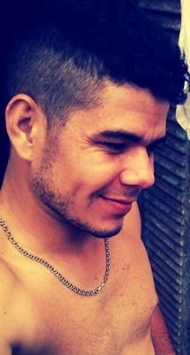 sou bem divertido,e tô afim de amizades.