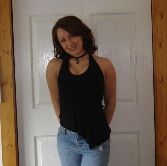 huhu ich bin single! wer interesse hat darf und soll sich gerne auf http://t.co/Wre52dLmol melden, dort findet ihr mich unter Petraa :-*