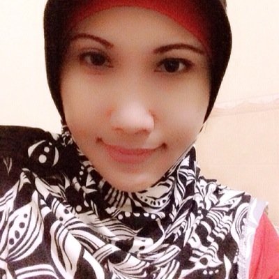 heny_syam's profile picture. 