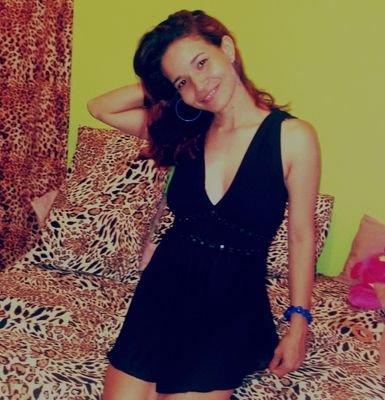 sou doida,fofa,chata,sedutora,divertida,retardada,amiga,sou qualquer coisa,mais acima de tudo sou eu mesma S2