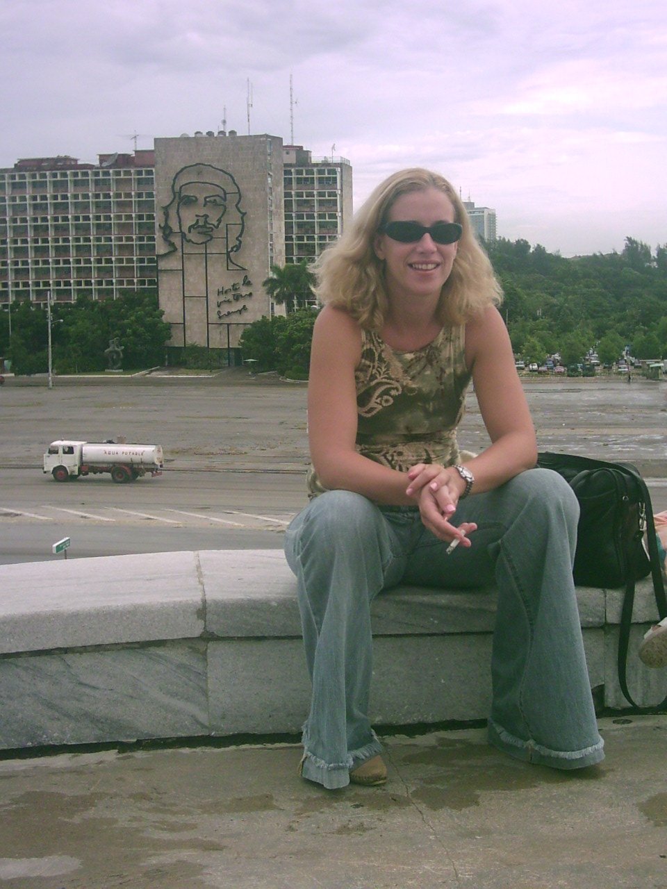 tecada0000's profile picture. Soy cubana, tengo dos niñas y soy casada.Me gusta el rock y michael jackson con locura, leer a García Márques y ver una buena película