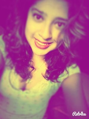 No quiero a alguien que piense que soy perfecta, 
quiero a alguien que sepa que no lo soy, 
pero aun así me ame de todos modos.