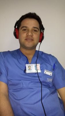 tecnico en anestesia...trabajo salvando vidas....colocolino y buen chato....eso es lo que digo yo...