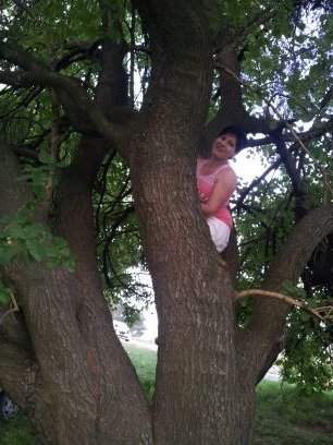 bioniJuly's profile picture. 