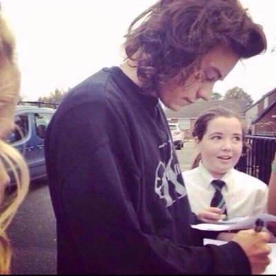 RTmytweetbby's profile picture. rt the links in my tweet please!!! 
Thank you. I'm @stylesonmybody and I'm here for u.