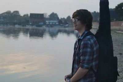 Official Charlie Dann Singer-Songwriter. Check out my soundcloud: https://t.co/RpW06H86pf . Don't forget to share my work i put up :) x