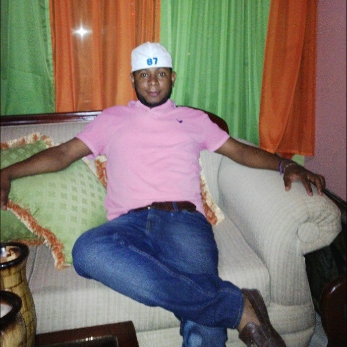 Naci el 29 de agosto 85 higuey ..RDEs mejor no expresar nada a expresarse debilmente.
