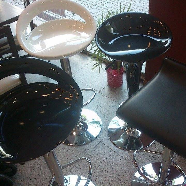 Hogar Muebles te ofrece diseño y calidad al precio mas bajo. Además, podes encontrar variedad en muebles, linea de blanco y cochecitos para bebes.