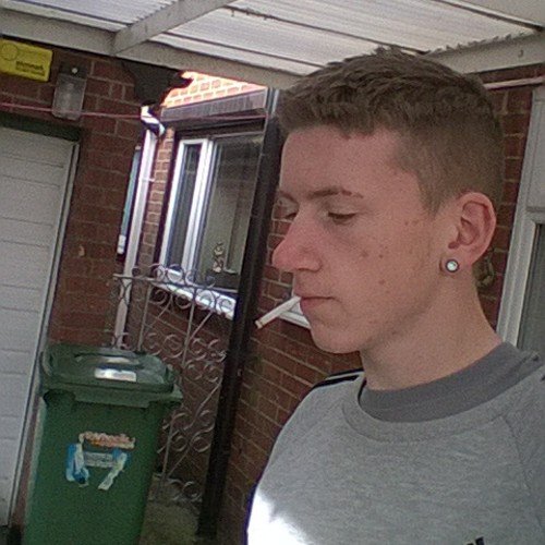 Just a normal drug teenager who likes to hang out in groops with my mates and dealers