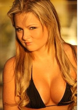 Estudante universitária e modelo.