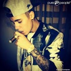 I learned to keep my mouth shut while the heart was screaming. Follow me @Justinbieber  I love you ♥
