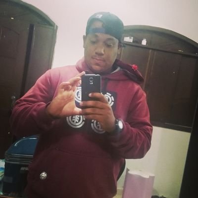 Amo meu Deus e meu Galo e gosto de viver a vida