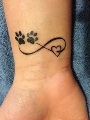 Married with 3 beautiful dogs!!