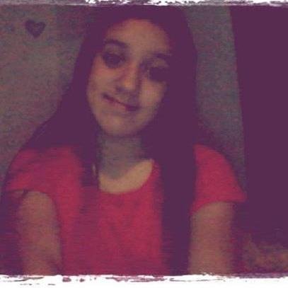 Ella sopló las velas deseando estar muerta y la gente aplaudió sin tener la más mínima idea.✝ ☮ ☥ ♡  ♫