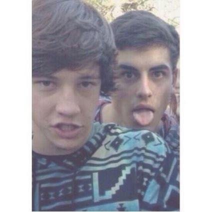FOLLOW @x0cashlinsky for various DMs and follow help as well as cool edits. go go go
