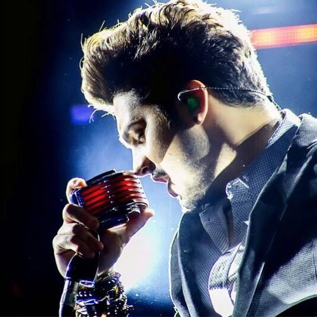 Pelos seus olhos me encantei, pelo seu sorriso me apaixonei, mas aí eu me toquei, que você eu amei . o Brilho Santana te ama @luansantana