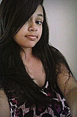 Nos seus olhos quero descobrir uma razão para viver . E as feridas dessa vida , eu quero esquecer .