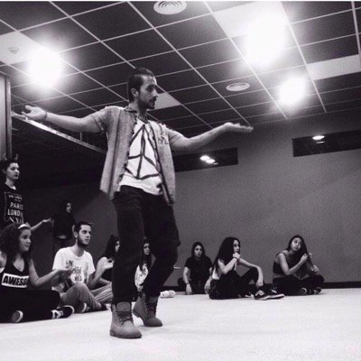 Artista, coreografo y bailarin profesional. Fundador y Director de la @ESCUELA DNG. Soñador empedernido. NADA PASA POR CASUALIDAD.