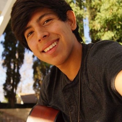Singer, Composer and Musician from Ecuador, check out my channel and suscribe !!! #nicolator