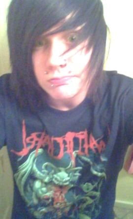 AbridgedVolumes's profile picture. The only thing you need to know? Pretty much music is life