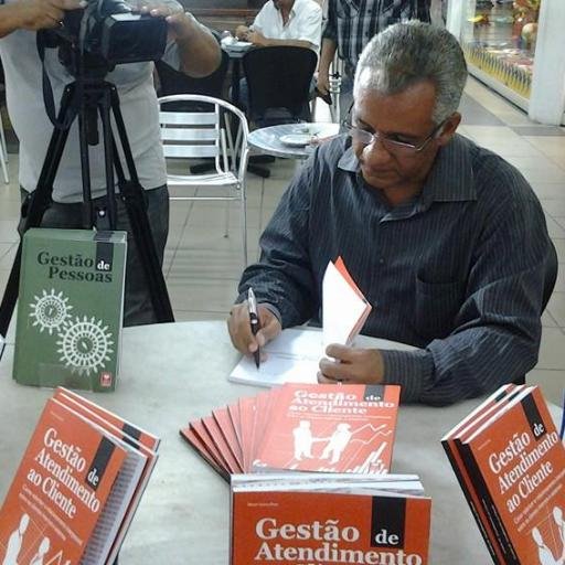 Psicólogo, Palestrante e Escritor 
https://t.co/mplpU0StV7