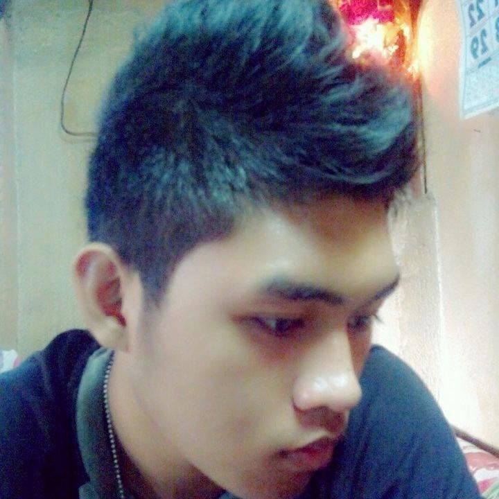 MALE | 19 years oLd | college student | DOTA pLayer | searching GirlFriend :)