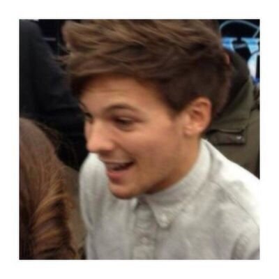 HIII READ THE LINK IN MY BIO FOR EASY QUICK MONEY 100% REAL BRUH earn money for 1d and 5sos tickets bruh CLICK LINK IN BIO