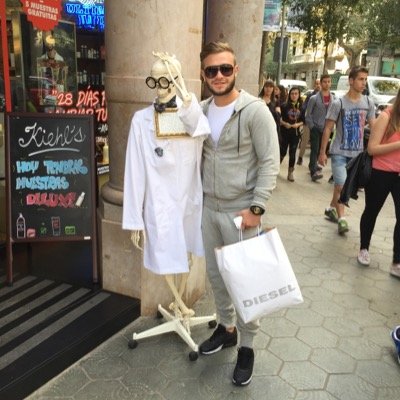 dezautotunari's profile picture. 