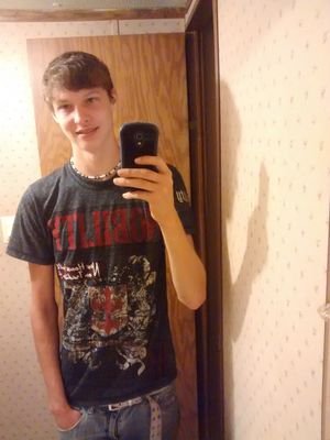 tyhart08's profile picture. I'm a content creator feel free to retweet any of my post and go check out my free account in the link