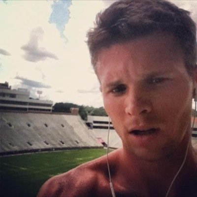 Running, eating right, working hard and being positive! FSU alum and always a Nole! 

Shulas 347 Grill manager.