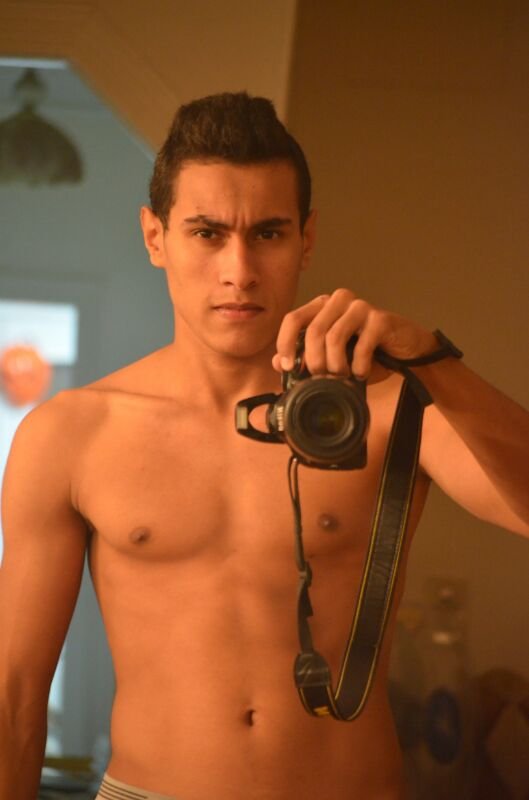 WhatsApp, Skype & Lover of @amrdiab