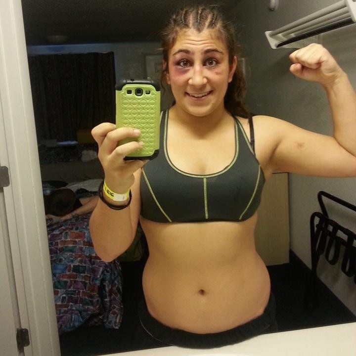 Im Andrea Utash. I am an amateur  mixed martial artists as of 2013. I have had 7MMA bouts and 1kickboxing match. My record is 5-2 MMA and 1-0 kickboxing.