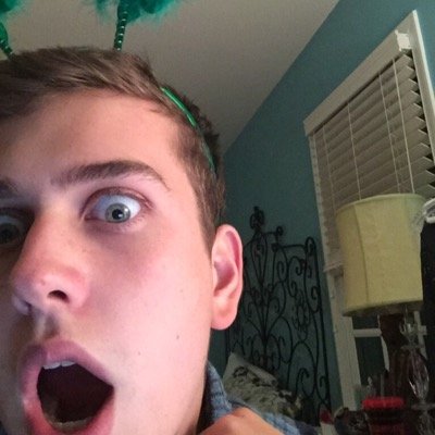 sec0ndclasss's profile picture. i really like owen & second class