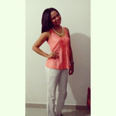 Me encanta compartir con mi familia, Comunicadora Social en proceso, Temerosa de Dios! Instagram:kristinacalle