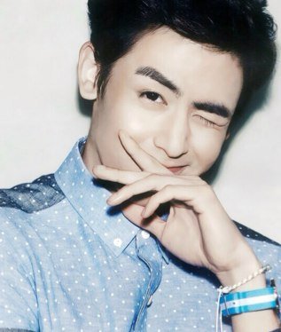 KPOP fan||Bestfriend:@yeolightning||FOOD IS 3 Twitters:@itsme_rise,@kpopfangirl99