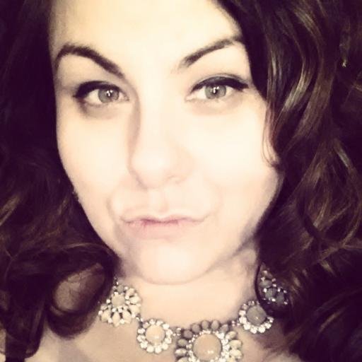 A girly and opinionated Midwest Marketing and PR wannabe Superhero, blogger and singer/songwriter.