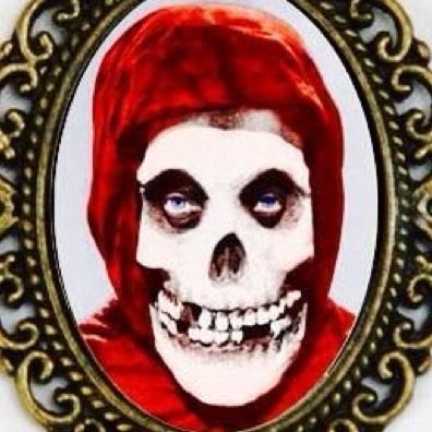 I love Horror movies, Doctor Who, True Crime, Zombies, Heavy Metal, Anime and a collector of oddities!