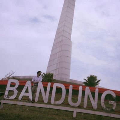 khelmyz's profile picture. 